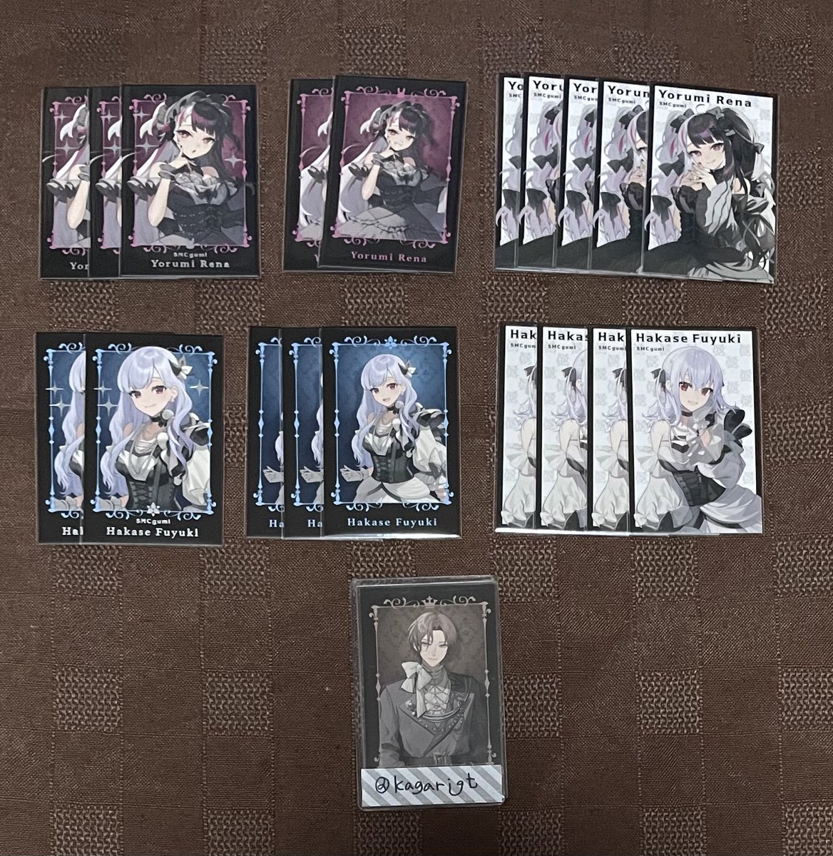 kagarigt's tweet photo. 【交換】SMC組　7周年　ランダムフォト風カード　チェキ

■譲：1枚目

■求：2枚目　赤枠（R）＞青枠（N）

赤枠優先のためN比率違い可。
R⇔R／N1～4
N⇔N

郵送のみ。
どうぞ宜しくお願いいたします。 https://t.co/ZYnFpkiJNT