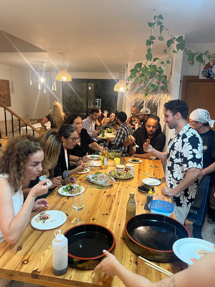 STRA_CO_IL's tweet photo. סושי, דאטה ומה שביניהם 🥢
כשהצוותים של STRA וספא מיי טאץ' נפגשים מחוץ למשרד, זה נגמר בארוחה יפנית מטורפת והרבה חיוכים. 
כי בסוף, שותפות אמיתית לא נמדדת רק בתוצאות ובגרפים – היא נמדדת באנשים שמאחוריהם.
איזה מזל שיש לנו את האנשים האלה. לחיים! 🥂 https://t.co/qQ1iMJo0Tu