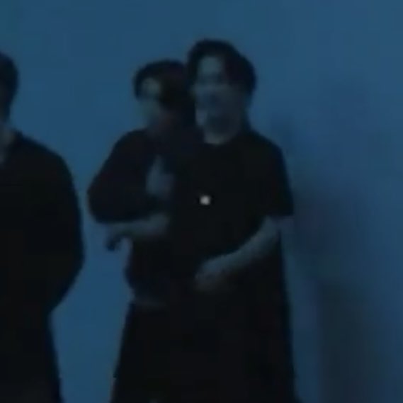 agutrblx's tweet photo. น้องเจคตัวเล็กมากกกกก ดูจากตรงนี้แล้วยิ่งชัด ส่วนสูงระหว่างจองวอนกับเจย์คือ 😭🤲🏼❤️‍🩹 ฮรุกกก เร้ก https://t.co/6qGkXFQtzH