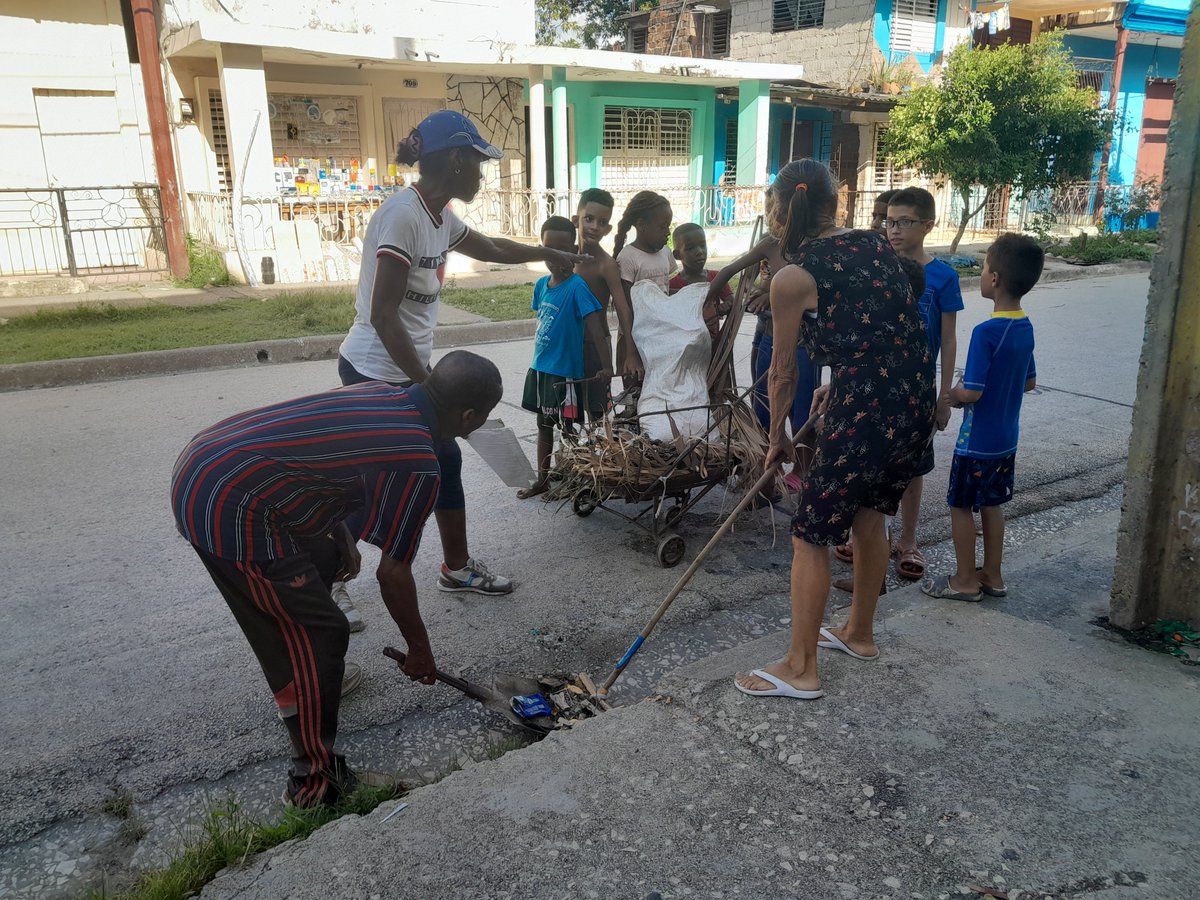 consejopcentro's tweet photo. 📸 #Instantáneas desde el #ÁreaPrincipalDeVerano con diversas actividades que se realizaron en la tarde de ayer miércoles, 8 de julio con la participación activa de la comunidad. 
#VeranoConMiGente https://t.co/shc3bEsGlW