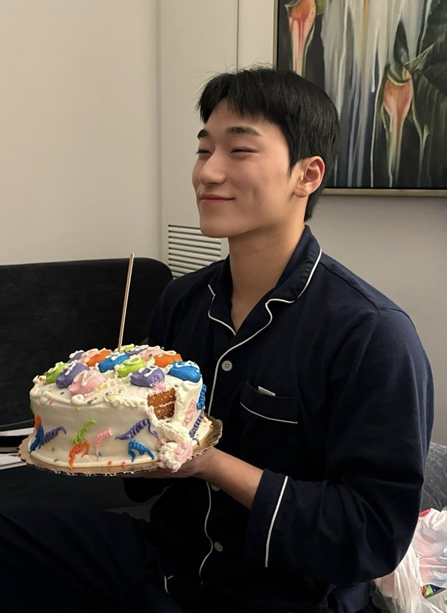 3an3am_h's tweet photo. 정우영핸드폰뒤지면
최산졸귀짤ㅈㄴ많을거같음

제발공유부탁 https://t.co/H1bwA6xHB4