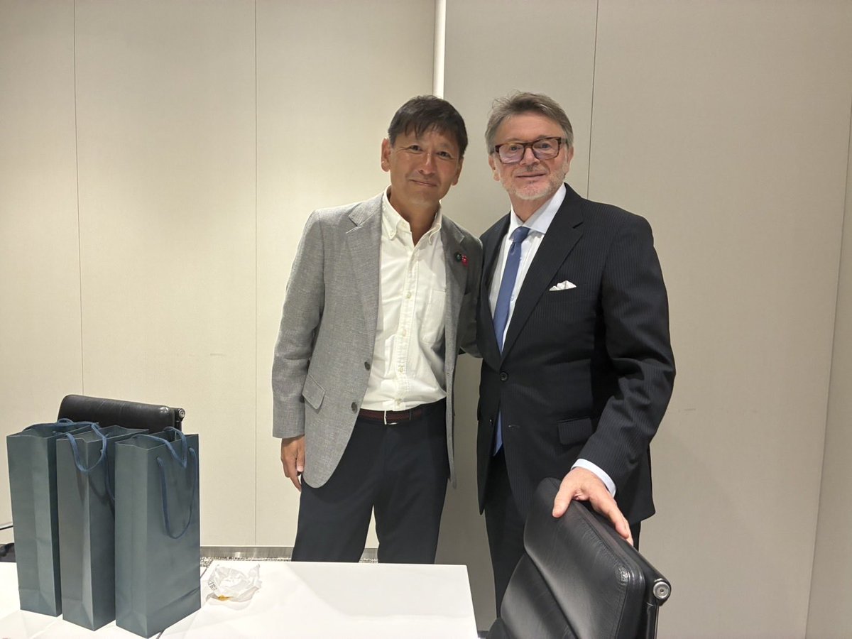 nakata_cro's tweet photo. 47歳になりました〜
たくさんのメッセージありがとうございました！
シーズン移行、アジアでの戦い。
ワクワクしています。
みなさんと共に闘えるように、しっかり向き合って自分らしく取り組んでいきますので、これからもよろしくお願いします！

最近の写真あげておきますね https://t.co/Tlr7ytwXbe