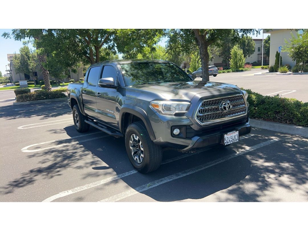 Mprestige9's tweet photo. 2017 TOYOTA TACOMA DOUBLE CAB   Check out our new inventory: https://t.co/H52NS9Qwlw Discover the thrill of adventure with the 2017 Toyota Tacoma Double Cab. Embrace the rugged freedom it offers, featuring a powerful https://t.co/yjKtmu1HVI