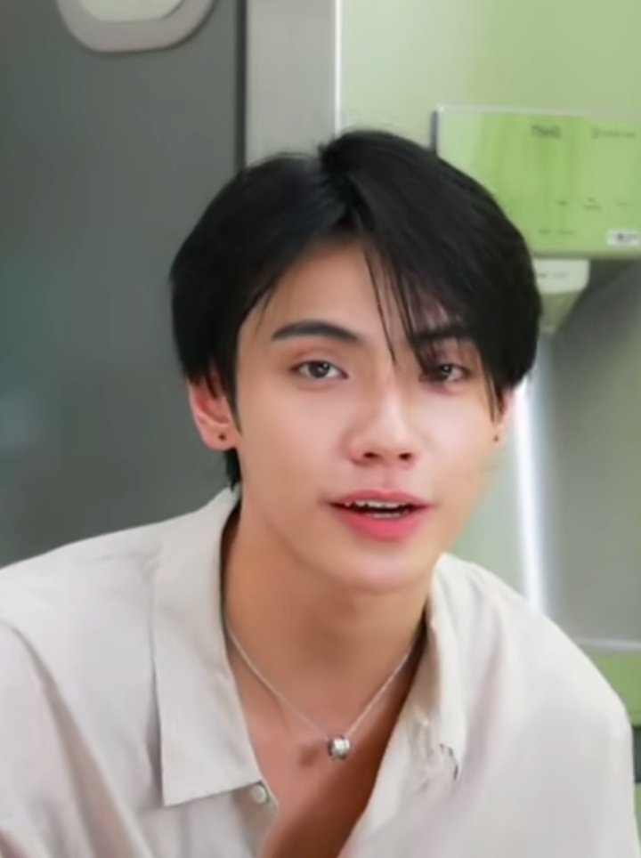 IKAIYAH2539's tweet photo. ได้โปรดพาน้องป๋ม ไปเคส ซีรีย์เถอะครับ 
หล่ออะไรขนาดนั้นอ่ะ วสุเหมาะกับจอแก้วมากเอาจริง

#ทำxPEEMWASU
#PEEMWASU https://t.co/Wh14VywqAs