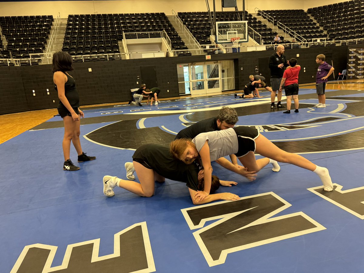 Cen10Wrestles's tweet photo. Ended our Spartan Wrestling Camp for our K-9th yesterday! Great camp with great kids who showed Spartan toughness, were sponges with instruction, and worked hard for grinding 3 days! We had 14 future Spartans get BETTER the last 3 days.
#SpartanTough #AgogeTrained #STS https://t.co/0itsRDoeK6