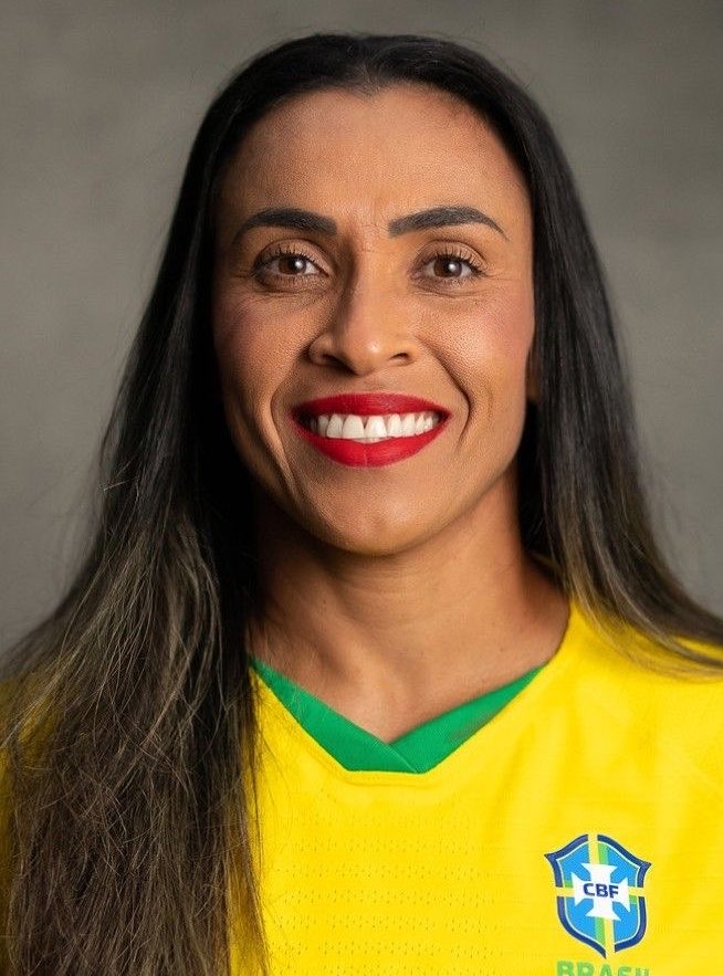 rindocasal's tweet photo. 🚨Marta é a maior artilheira da história da Seleção Brasileira, entre homens e mulheres. Com 119 gols, superou Pelé (77) e Neymar (80), mas recebeu bem menos reconhecimento que grandes nomes do futebol masculino🇧🇷💔 https://t.co/BXDvRL53Ro