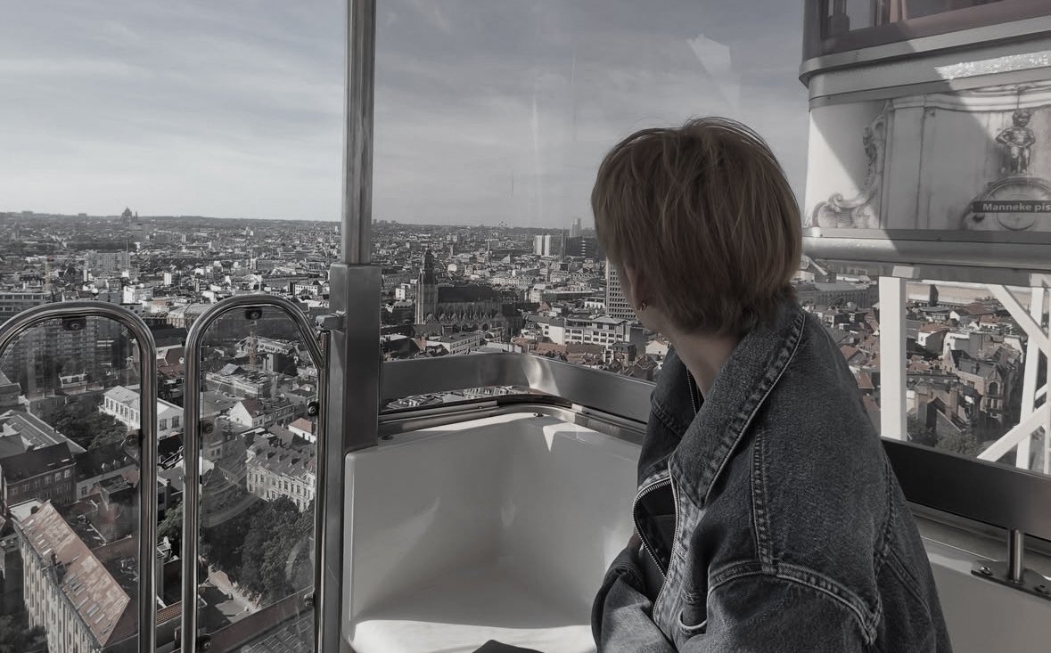 _casworld's tweet photo. deeply in love with his randomly pictures⟢ https://t.co/w9aT9LuhjE