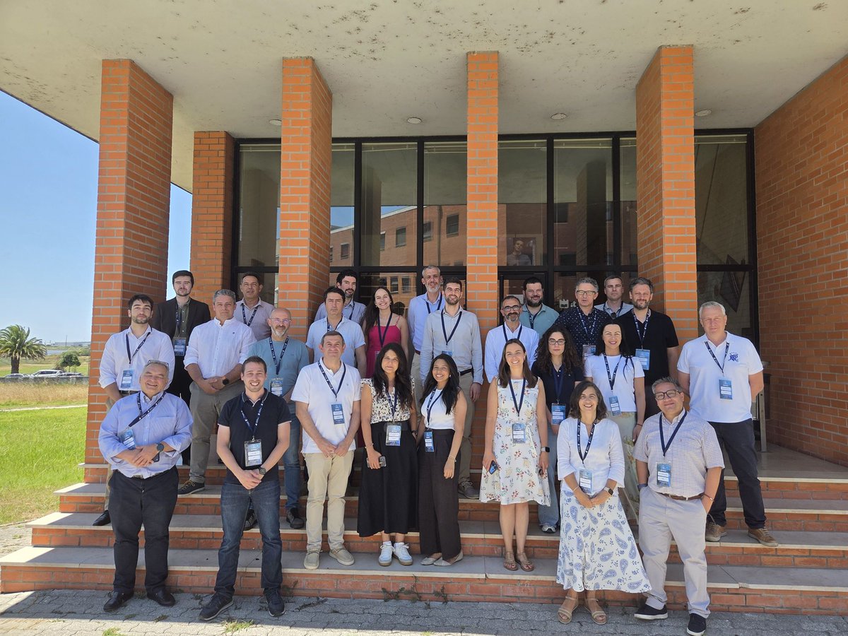 i2CAT's tweet photo. 🌐 We have kicked off the @6G_SNS project #GENIUS! Our researchers lead the validation of intelligent transportation and logistic use cases at the Port of Barcelona advanced 5G network.

🔗 Follow us: https://t.co/i88sVfEJSU

#i2CATResearch #i2CATMobility https://t.co/5mTpJ9Latq