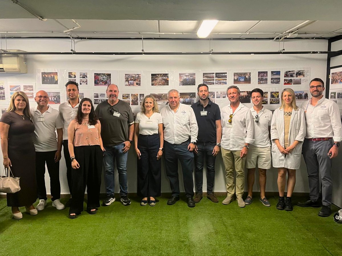 mostdesarrollo's tweet photo. Gran oportunidad para conocer sus procesos, el compromiso con la reutilización de residuos y la proyección con la evolución del sector del motor.

Seguimos aprendiendo de empresas que contribuyen al desarrollo de una industria más eficiente, tecnológica y sostenible en Móstoles. https://t.co/jNNW0dvdLT