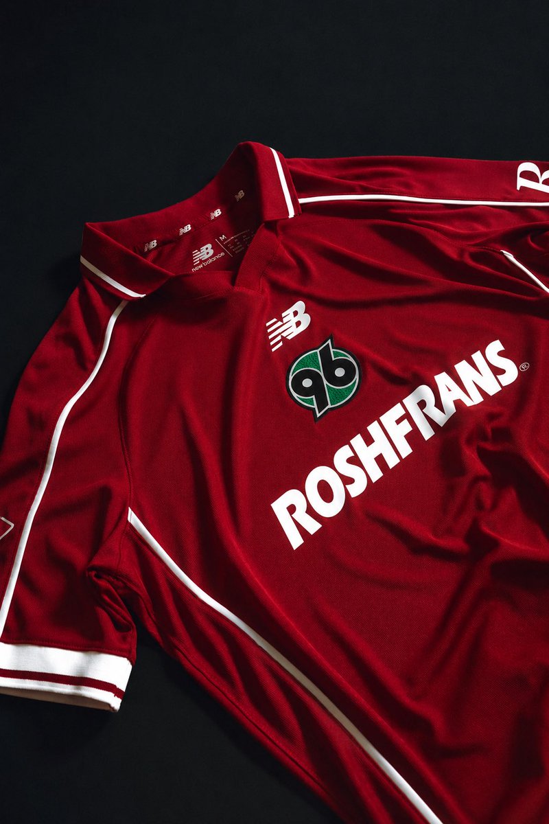 Hedo0511's tweet photo. Weniger wäre mehr @Hannover96 @MacronSports https://t.co/rBlEeoaIRn