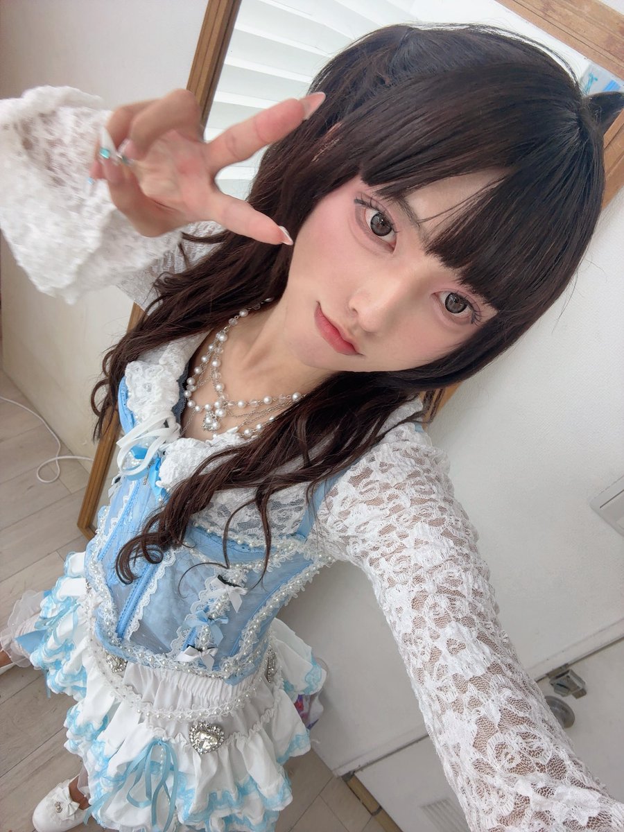 Kashiitlll2_2's tweet photo. 待って待って、💦ほんとに待って💦💦
右の写真だれなのぉぉ😭知らない人の写真がフォルダーにあったの🌀🌀
右は自分ってわかるんだけどほんとに誰？
まさか同一人物⁉️😱

 #男の娘  #雰囲気１ｍｍでもいいと思ったらいいね  #雰囲気 https://t.co/YqGcCII1aP