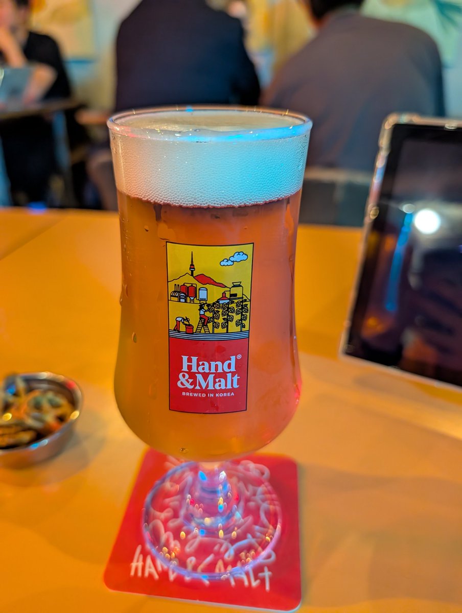 x_mindcircus_x's tweet photo. Hands and Malt Brew Lab

新龍山の駅の近くにあるブルワリー、韓国の1stジェネレーションのブルワリーらしい。

Hazy とWest Coast IPA を飲んだけどなかなか美味しかった。

バレルエイジドのビールが売り切れていて飲めなかったのが残念、、、 https://t.co/RaYQFBxcKA