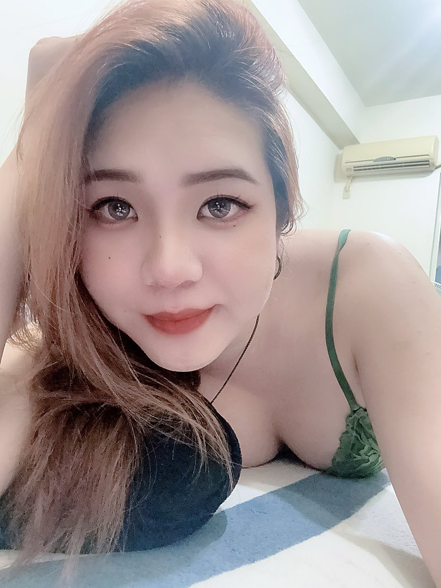 cn821030's tweet photo. 颱風要來了 不要一直打炮了
注意防颱好嗎🤣🤣🤣🤣
#中壢 #三性 #跨性別 #偽娘 https://t.co/6sM5dyZzIo