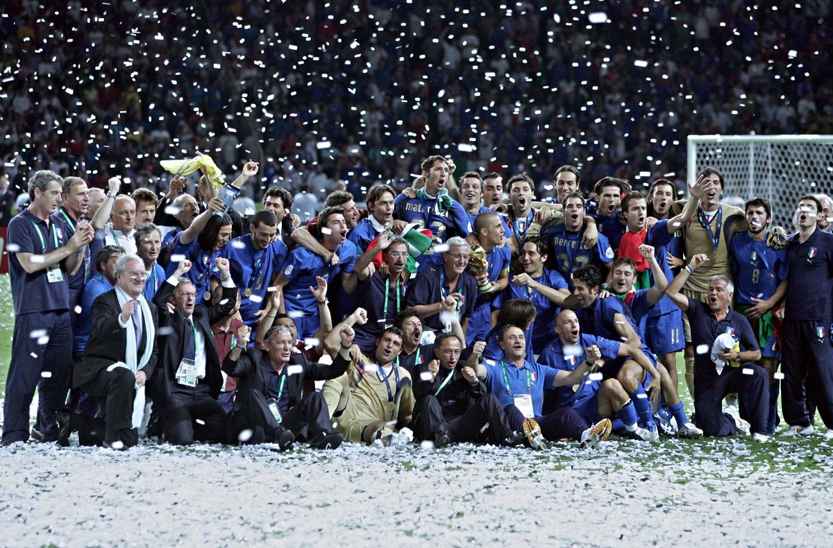 Azzurri_En's tweet photo. 20 years since our 2006 World Cup triumph 🏆

#Azzurri #VivoAzzurro https://t.co/uKvSZZTK4r