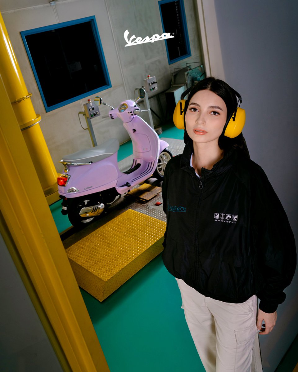 Vespa_IND's tweet photo. Ordinary? Never heard of it.

#Vespa #VespaIndonesia #VespaLX #VespaGenV

*Merchandise is subject to availability. https://t.co/4YWCoDQlGZ