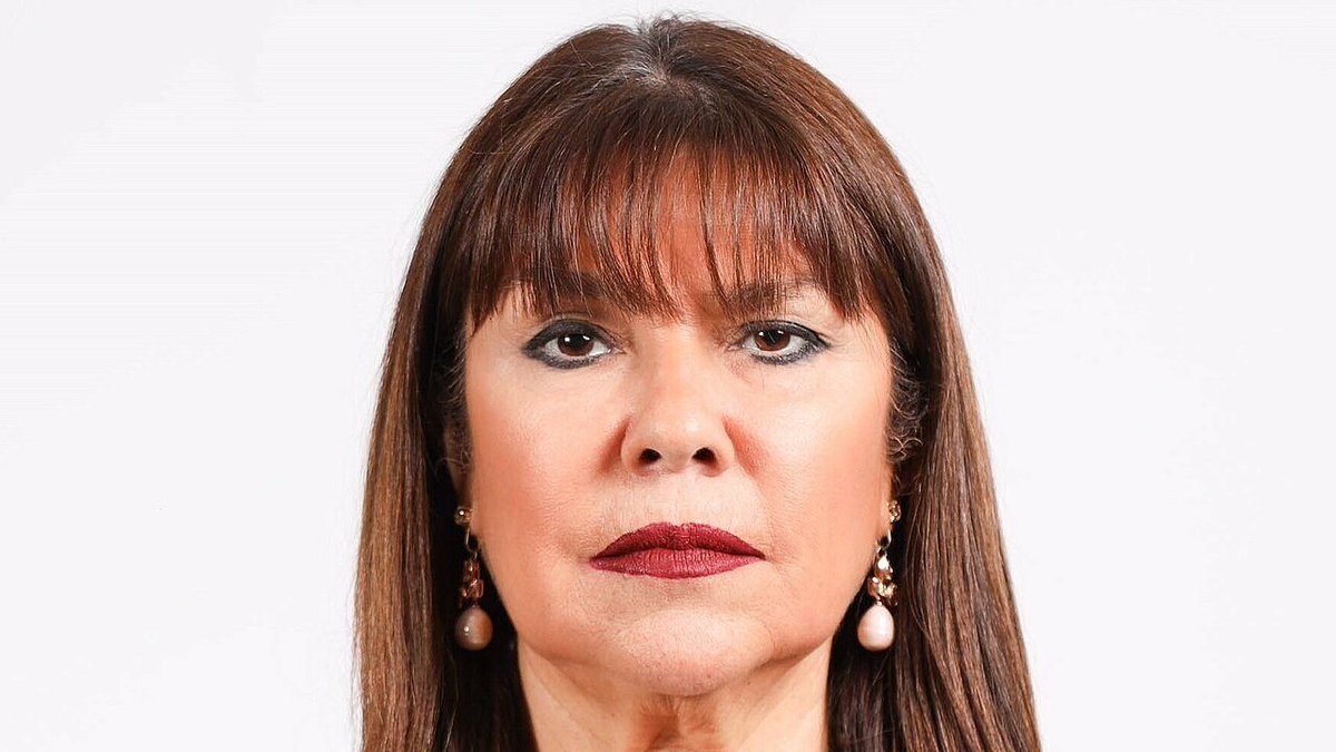 lnstantFoot's tweet photo. 🚨💣 Guillermo Duarte, avocat de Celeste Amarilla, S'ATTAQUE À KYLIAN MBAPPÉ ! 🇫🇷🤯

L'avocat de la sénatrice paraguayenne estime que Kylian Mbappé pourrait être poursuivi pour diffamation après avoir qualifié sa cliente de « FEMME MÉPRISABLE ET INDIGNE DE SA FONCTION ».

Il va même jusqu'à évoquer une possible extradition de l'attaquant français vers le Paraguay. ⚖️😳

( via @RMCsport )