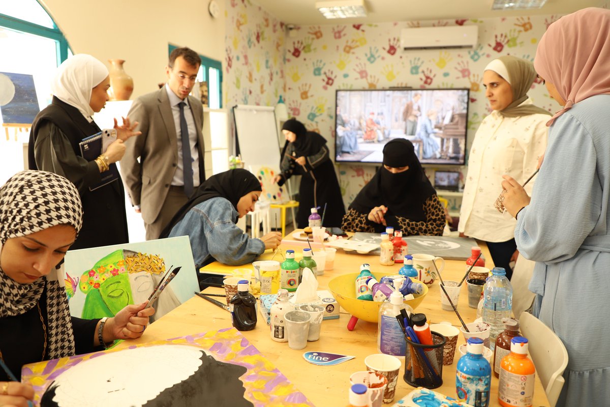 jordanriverfdn's tweet photo. زيارة ميدانية لسعادة سفير الاتحاد الأوروبي لدى الأردن السيد بيير كريستوفر إلى مركز الملكة رانيا للأسرة والطفل حيث أطلع على الأنشطة والبرامج التنموية التي تنفذها مؤسسة نهر الأردن المتعلقة بحماية الطفل والأسرة وتمكين المجتمعات.

#JRF #JRCSP https://t.co/59AMHZ3Ike