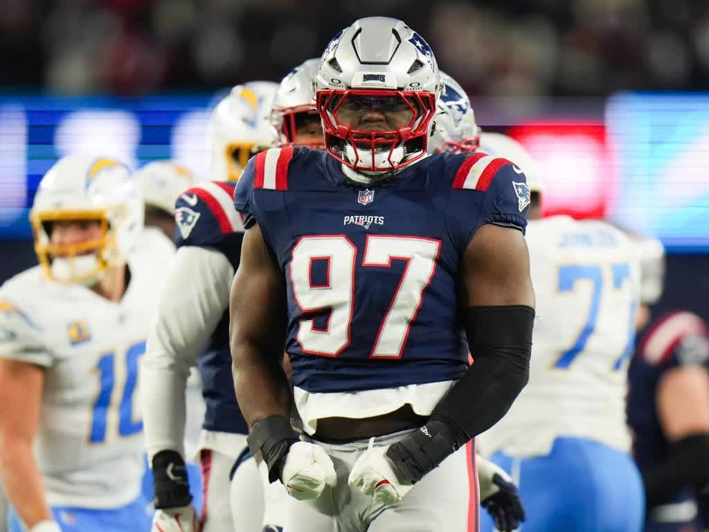 Savageboston's tweet photo. Milton Williams is ranked the 9th best defensive tackle in football by executives, coaches and scouts.  

Per: @JFowlerESPN https://t.co/1dDgMONVda