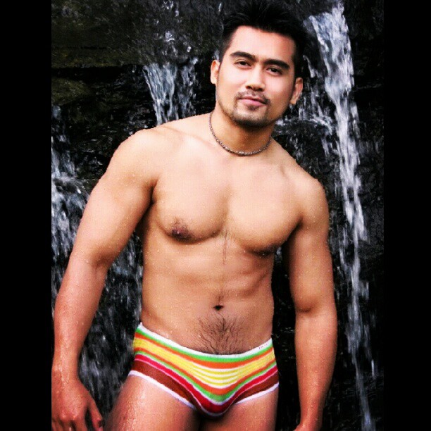 vandaag111's tweet photo. #rainbowbriefs https://t.co/7sm0tx83KH