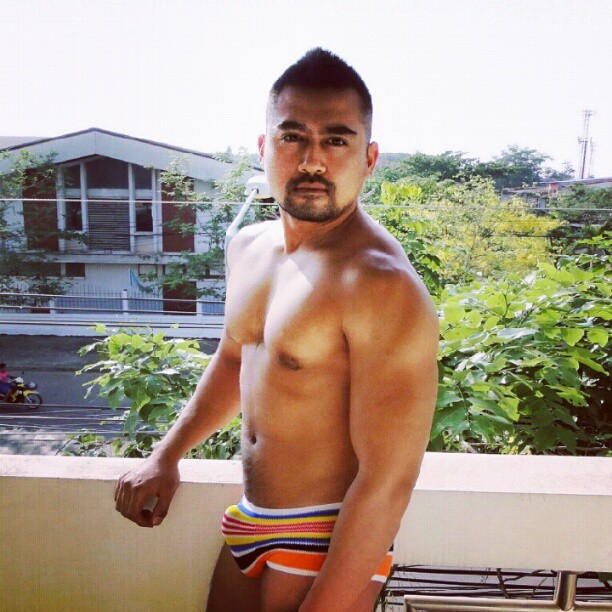 vandaag111's tweet photo. #rainbowbriefs https://t.co/7sm0tx83KH