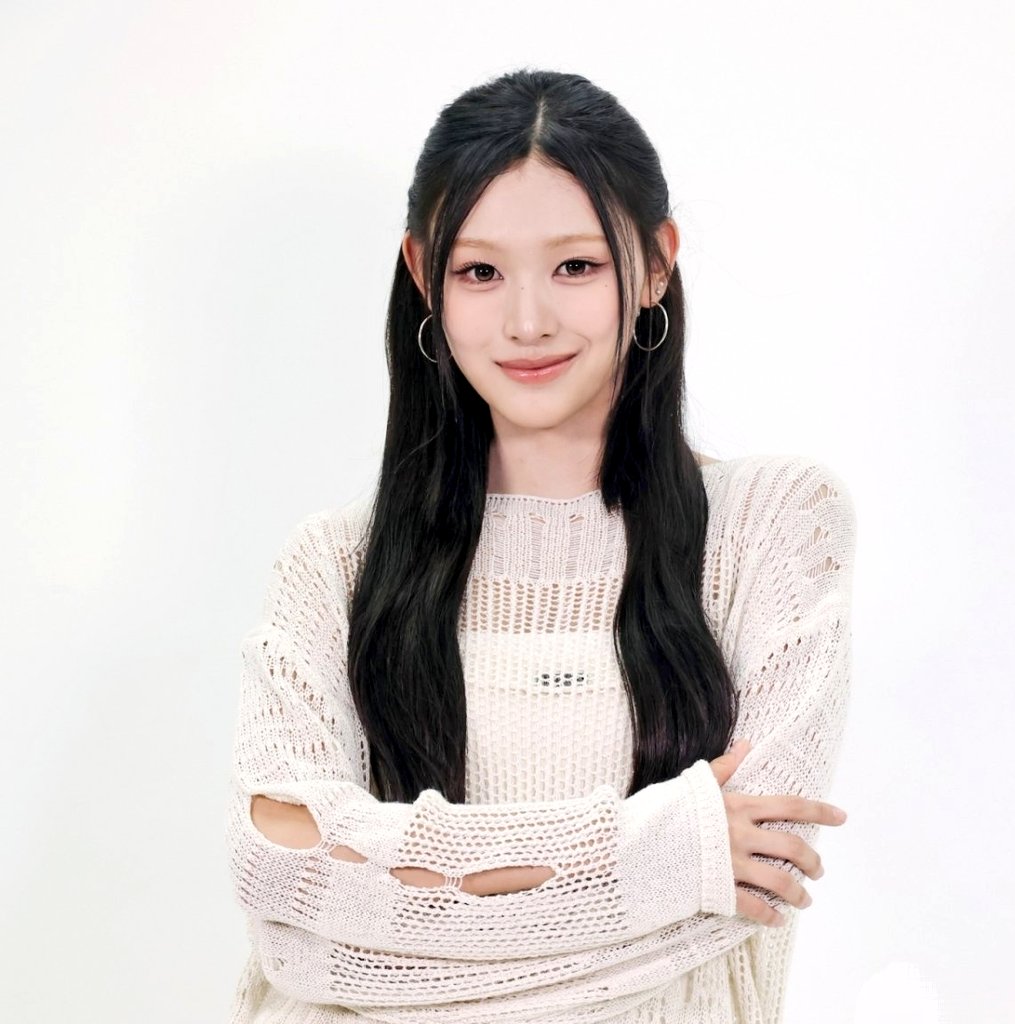 majayoyam's tweet photo. <- 1타강사 원어민 미냐미 센세
누구나 3개월이면 원어민 회화가능

                                          -  >       센세 오이쉬에！！！
                                         그런 냠이 유일하게 포기한 학생 웑쨩 https://t.co/DPdaJPsR0X