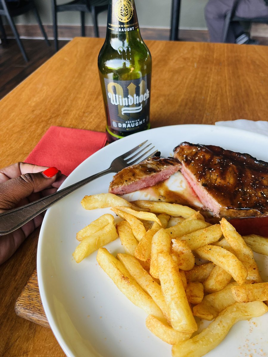 Mpumiln's tweet photo. Oh the steak was delicious, for just R77 😋 https://t.co/hWqAZA8zkJ
