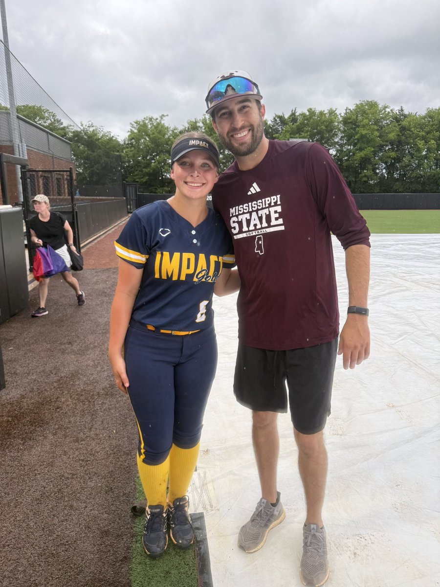OParker2029's tweet photo. @alliemcgill2030 @HailStateSB Hope you get to check out our team this weekend @CoachZacShaw! Thanks again for your hospitality at camp. https://t.co/Sw4c1fDeOV