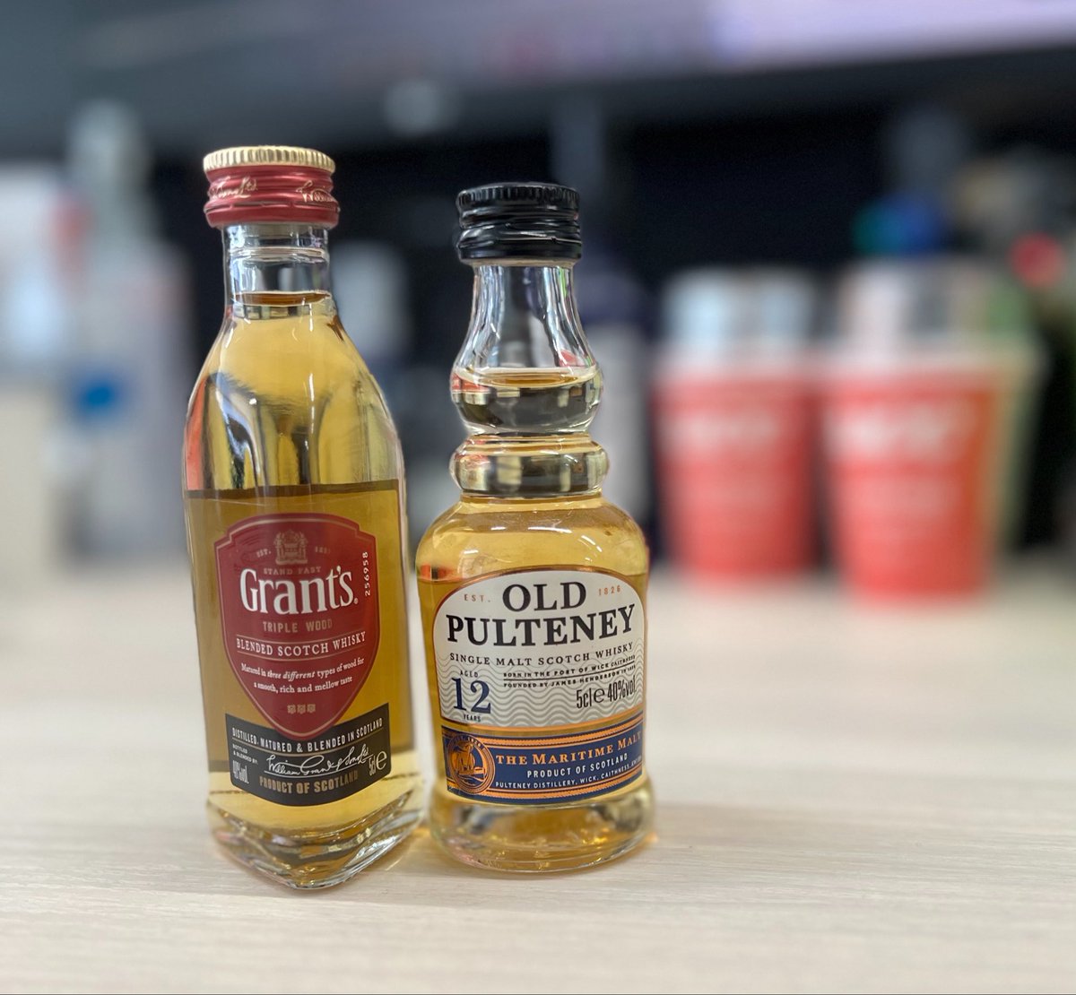 BRITANNIA 25年 スコッチウイスキーオマケのミニボトル追加しましたー 50mlのウイスキー超ミニボトルGET✨ だいぶ割高だけど欲しかったから