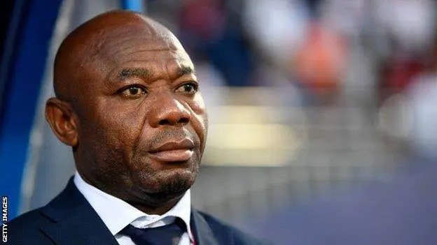 anthonyabakporo's tweet photo. At Navy Town in Ajagunle, Lagos was where we called him "Kpoi"
Emmanuel Amunike is his name and was the first Nigerian to play for Barcelona. Injuries stopped him from pulling down goal posts all over the world.
Even though he was known back then from Egypt to Europe.

As a local player before Julius Berger signed him. He fired a shot that tore the net and hit the wall to shake !
Segun Odegbami was in the pitch on that day scouting for stars.

He was the man goalkeepers couldn't stand face to face. Until Injuries hindered him.
By the way, he discovered a lot of top stars you see today. From Victor Osimhen and many more. Great coach today