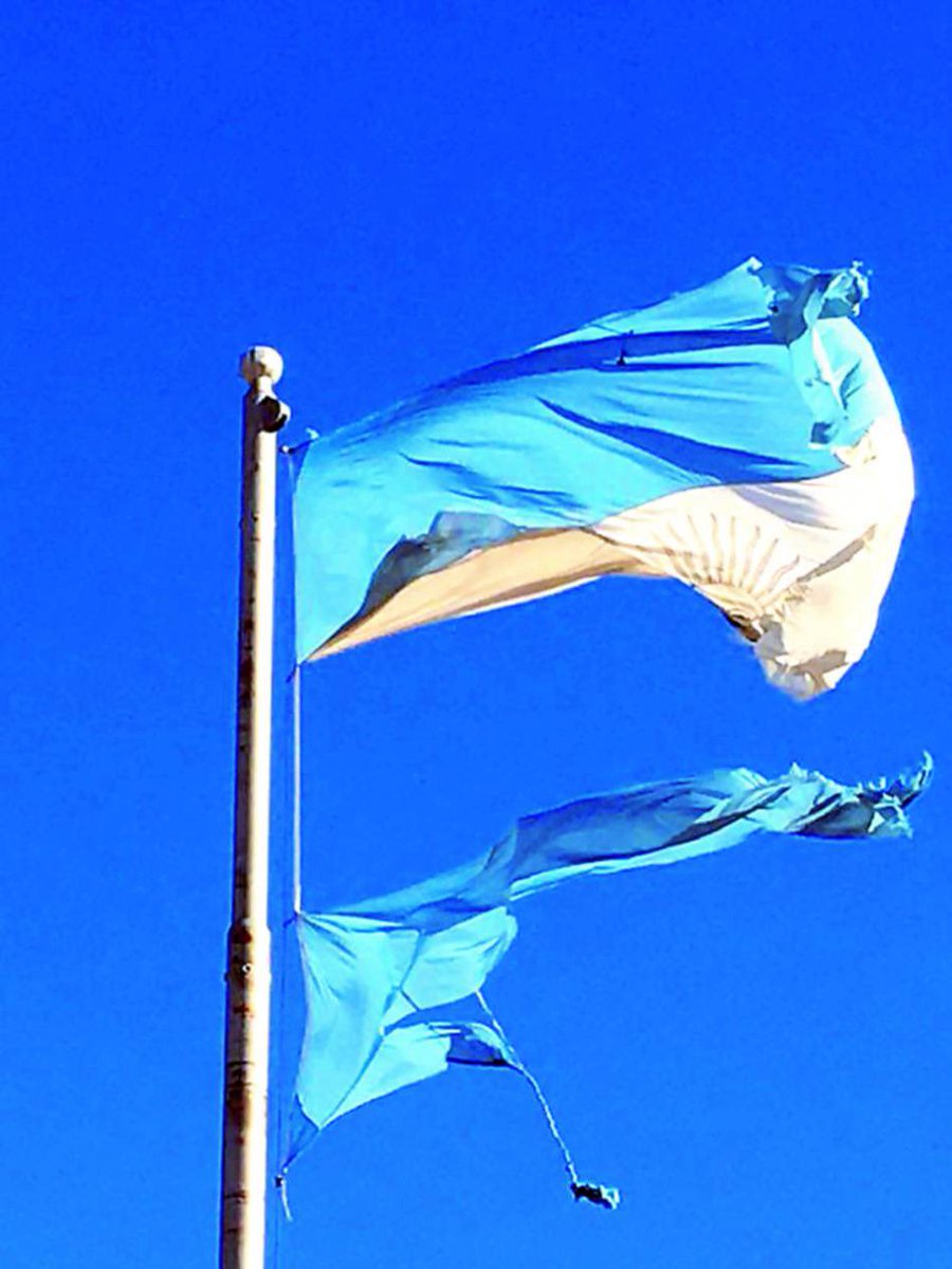 caramellocumpa's tweet photo. Buen día!
Otro 9 de Julio más en dependencia… cuando sentiremos TODOS los argentinos el orgullo que significa ser hijo de una Patria construida con la sangre de tantos héroes? Cuándo sentiremos que SOMOS todo lo que nos envidian y nos quieren robar???
Reflexionemos! https://t.co/z3ZivcH0Kh