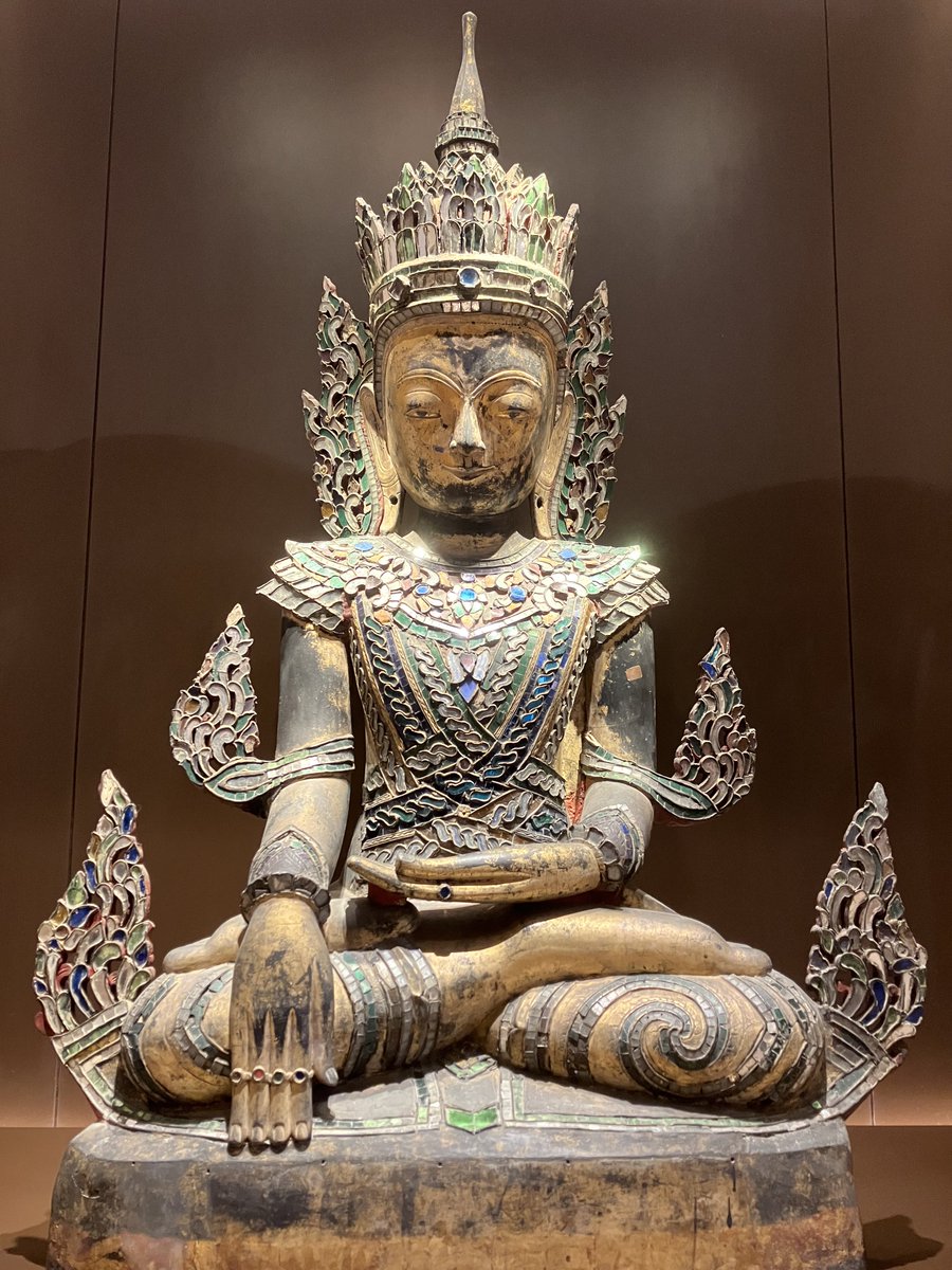 kirie_folklore's tweet photo. バンコク国立博物館に展示されている各国の仏像
1枚目から、タイ、ミャンマー、スリランカ、チベット https://t.co/uRmhvQGCND