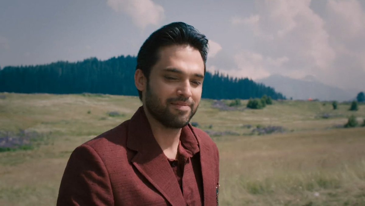 monstrous_kyy's tweet photo. What's more rare than a philosopher's stone? Smiling Mahid 🙈😍❤
#ParthSamthaan #SeherHoneKoHai #MahidNiyazi https://t.co/bV0TRCN7ix