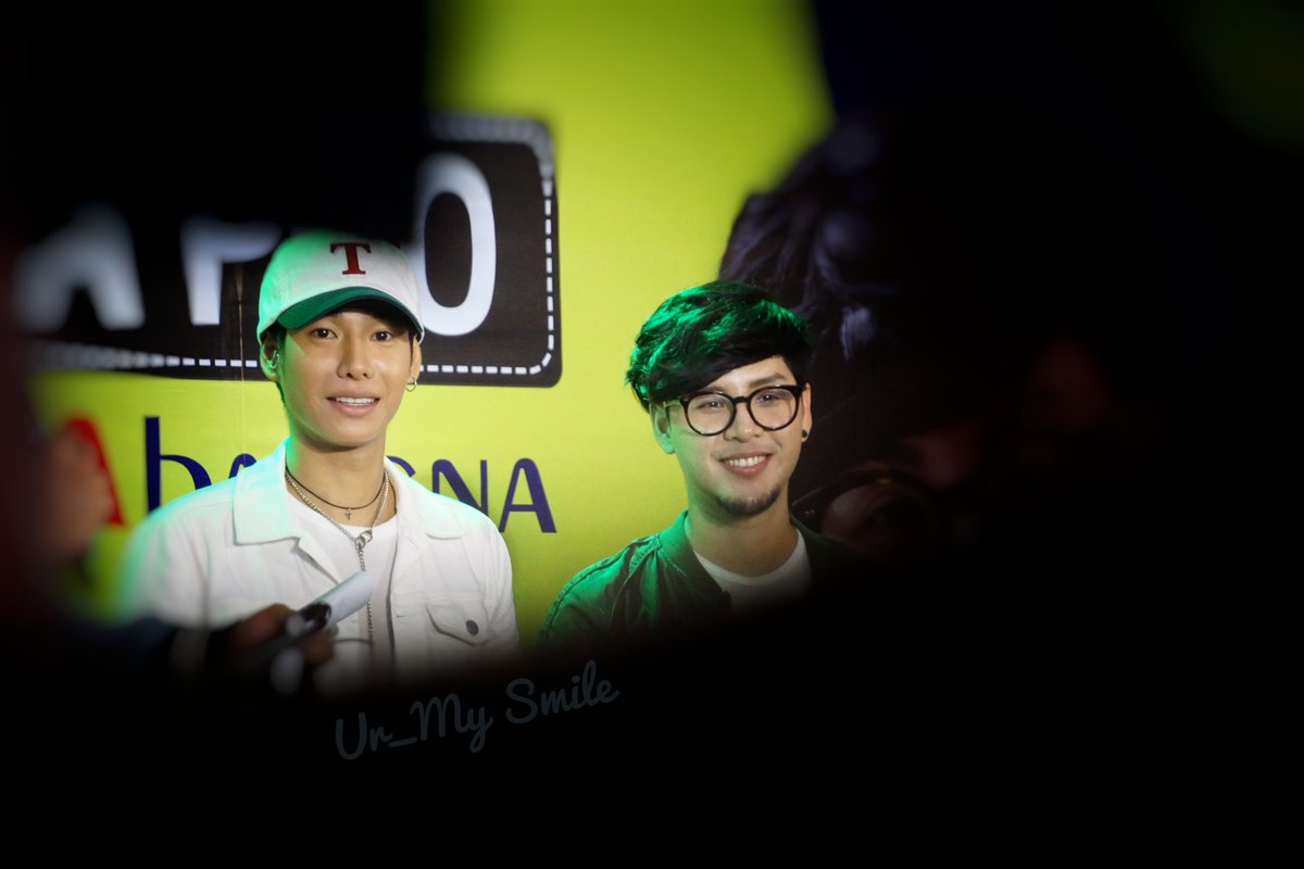 yes_iamfufu's tweet photo. ครั้งแรกที่กล้าออกจากเซฟโซนไปหา คิดถึงจัง  @peckpalit 
#เป๊กผลิตโชค
#PeckPaLitChoke https://t.co/J9EpIAASl3