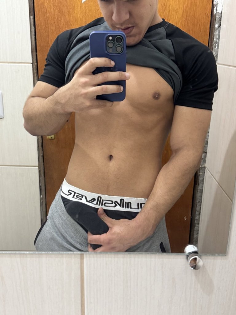 novindasep's tweet photo. Alguém curte gym rat 

#PINTOSAWARDSㅤㅤ 
#PINTOAWARDSㅤㅤ 
#XOTAAWARDSㅤ 
#XOTAWARDSㅤ 
#TROCONUDSㅤ 
#PEITOSAWARDS https://t.co/pv1d4CYAWK