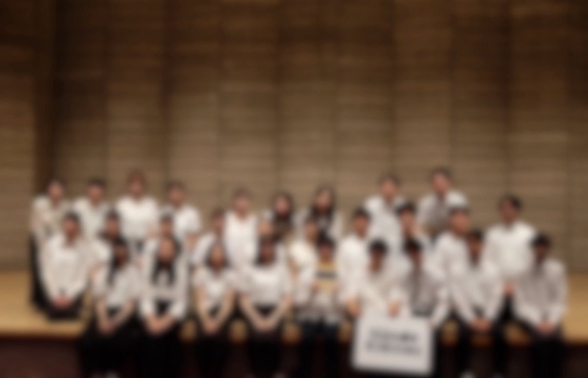 chorkleines's tweet photo. 7/5（日）に開催された東京都合唱祭に参加しました！

団員を3つの班に分け、基本的に班の指揮者やパートリーダーは2年生が務め、それぞれの班でアンサンブルを創り上げました🎵

少人数ならではの心地よい緊張感の中、お互いの声をより聴き合い、一つの音楽を創り上げる良い機会となりました💐 https://t.co/VlL4JBWHE2