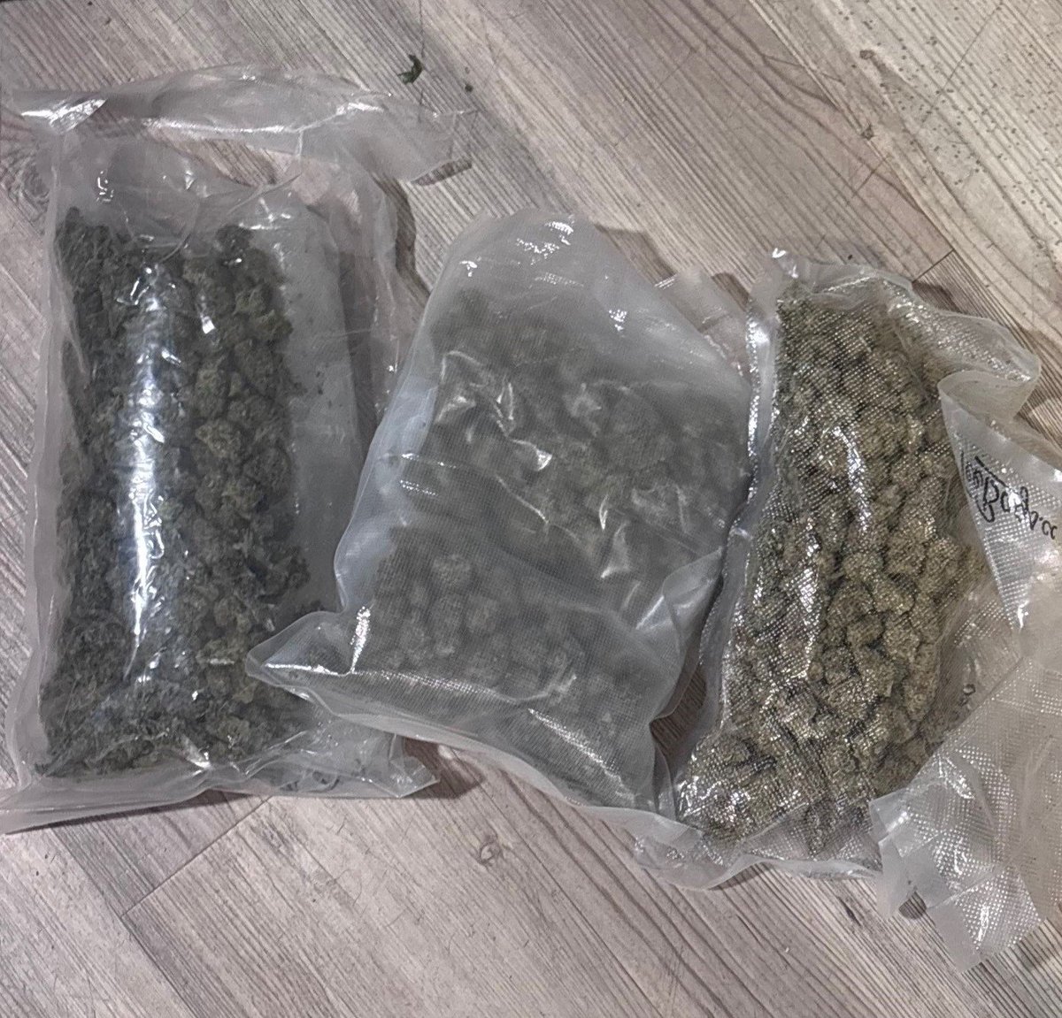 FL_Corrections's tweet photo. Outstanding work by the Ft. Pierce Community Corrections team and our law enforcement partners who worked together to dismantle a major drug trafficking operation.

Through proactive supervision and teamwork, officers helped remove illegal narcotics, multiple firearms, and a dangerous offender from our communities. Great work by Team FDC keeping Florida safe!