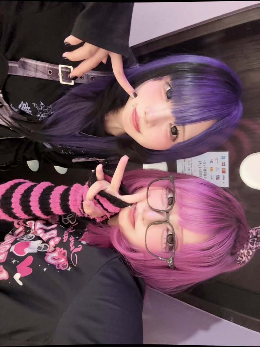 ninityan_mines's tweet photo. おきゅおわ！！！！
くろすちゃんと久々被れてげきはっぴーだったよー💖💖💖
お店やっと来てくれて会えてはっぴーだったね！altみてみてみて🌸🌸🌸！！！ https://t.co/YrkiYGsQIy