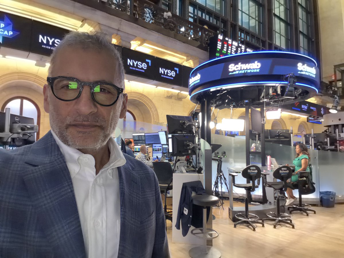 baehr's tweet photo. Pre-segment at @NYSE for @SchwabNetwork with ❤️ @DianeKingHall  

Talking DeFi vs risk-free rates 📊, 
vaults 🏦, and what we need for 🚀 in Q3. https://t.co/wZr19YLAph