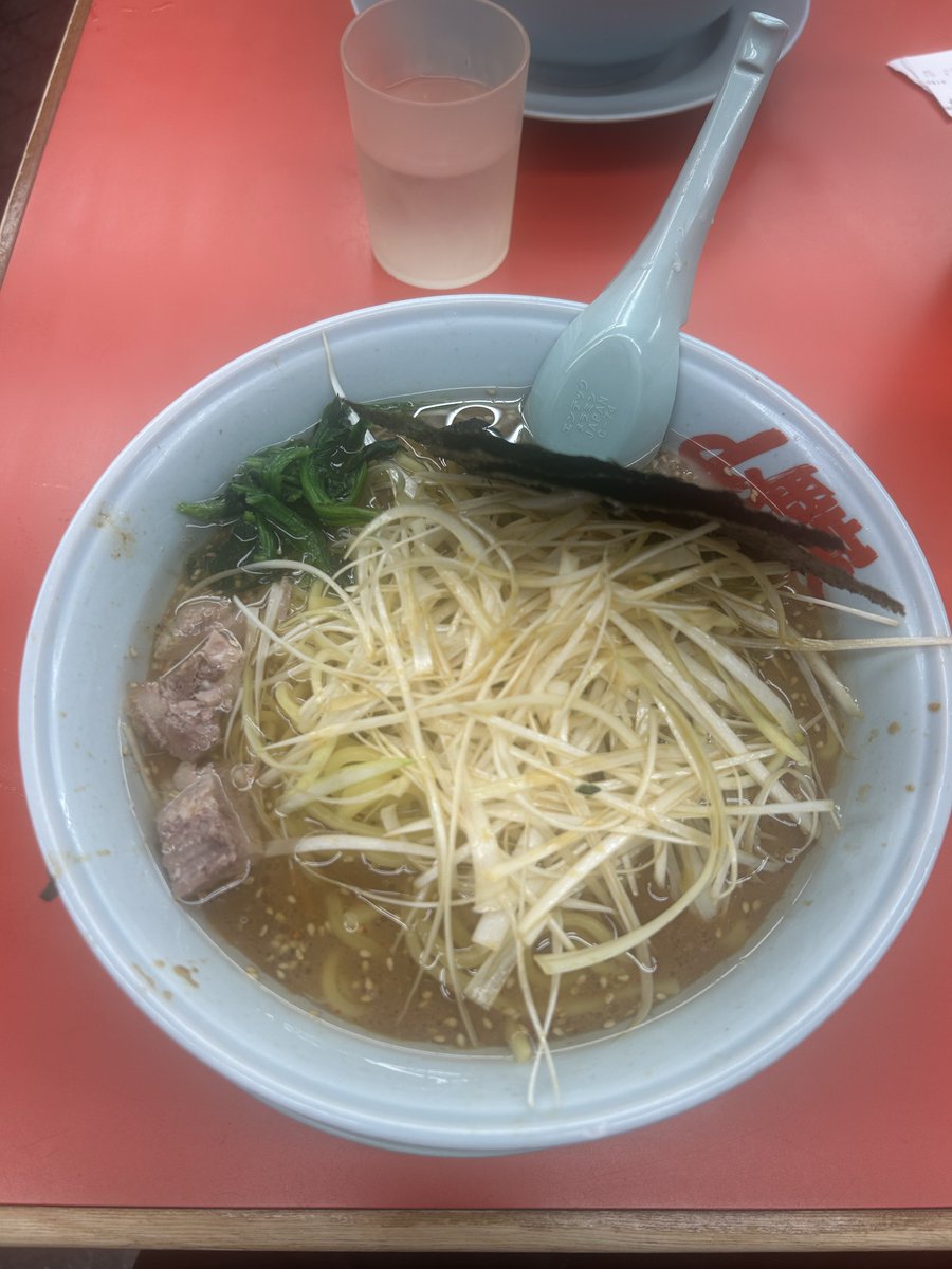 otoyukiii's tweet photo. 巡業　北海道公演無事に終わりました！
ほっけの刺身は最高です！それと山岡家も最高です！ https://t.co/FcOrGEw7j5