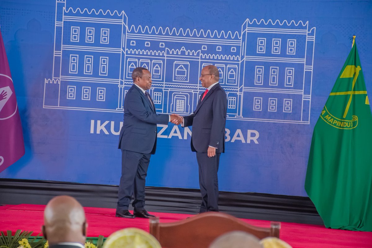 tallokinng's tweet photo. Siasa zinaweza kutofautiana, lakini maslahi ya Zanzibar yanapaswa kutangulia. Leo viongozi wa ACT Wazalendo na CCM wameonesha utayari wa kujenga maridhiano kwa vitendo.
#ZanzibarMpya #ZanzibarMoja #MamlakaKamili https://t.co/petDBwMPIe