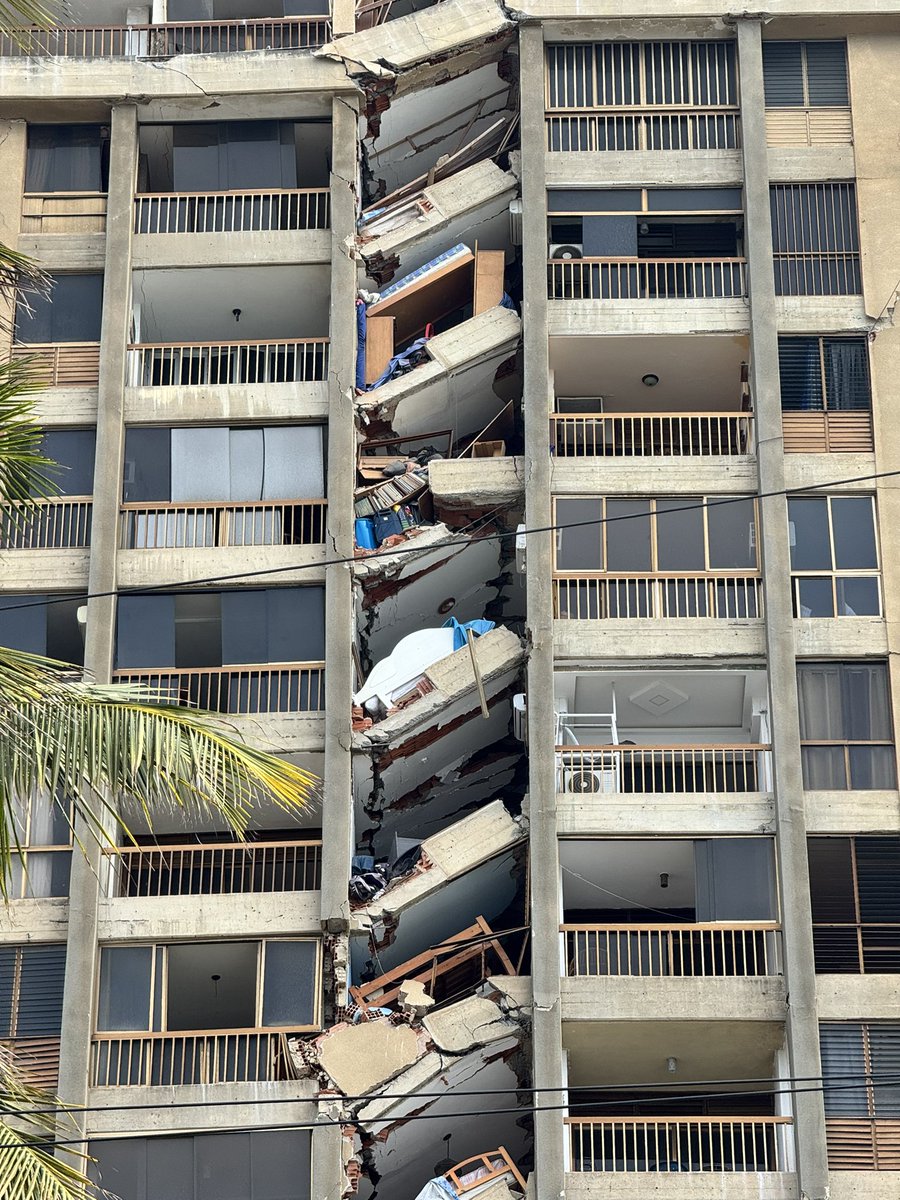 RoiLopezRivas's tweet photo. La Guaira, Venezuela 💔 https://t.co/5S1onWhXTh