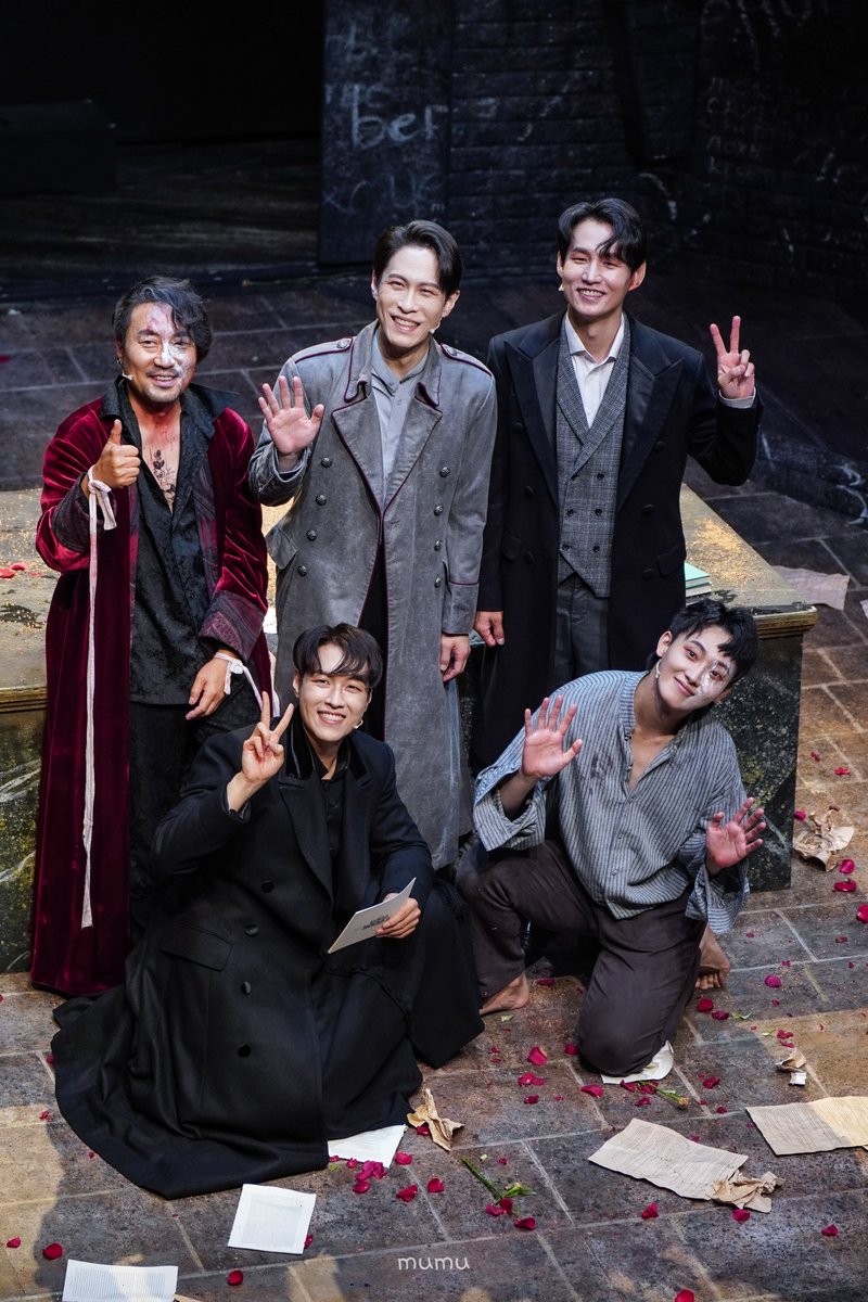 mumu_pic's tweet photo. 20260709 밤 #브라더스까라마조프

표도르 파블로비치 까라마조프 ㅣ 김주호
드미트리 표도르비치 까라마조프 ㅣ 이형훈
이반 표도르비치 까라마조프 ㅣ 강정우
알렉세이 표도르비치 까라마조프 ㅣ 황민수
스메르쟈코프 ㅣ 강하경 https://t.co/N9MnXhpNji