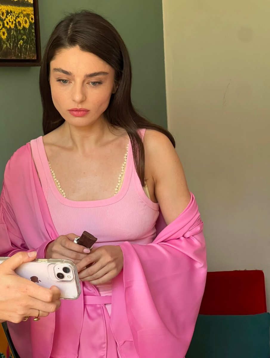 SiteAycaES's tweet photo. 📸| @|aycaaysinturan • IG Post
“Episodio 4 @|muhtemelaskdizi dumpisiiii🤓😍”
#AyçaAyşinTuran #MuhtemelAşk https://t.co/BvfdAPvmwT