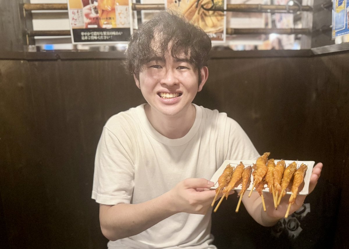 djmarusou's tweet photo. 『金歯』曰く！『エビ大好きです♪』…ぬかしております…10年早いです…最後の悪あがきです！！ https://t.co/upj2vckAhd