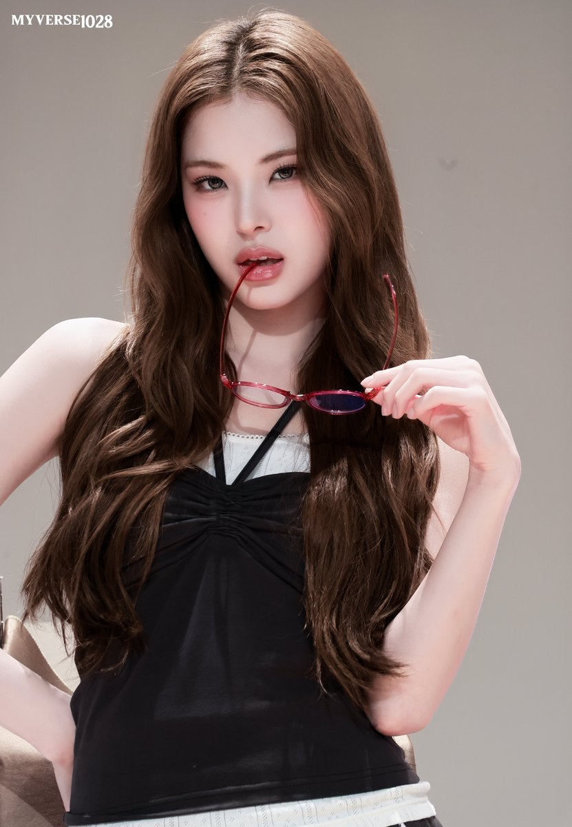 MYVERSE1028's tweet photo. 260709

#izna #이즈나 #イズナ
#MAI #마이 https://t.co/KV9JFGYu05