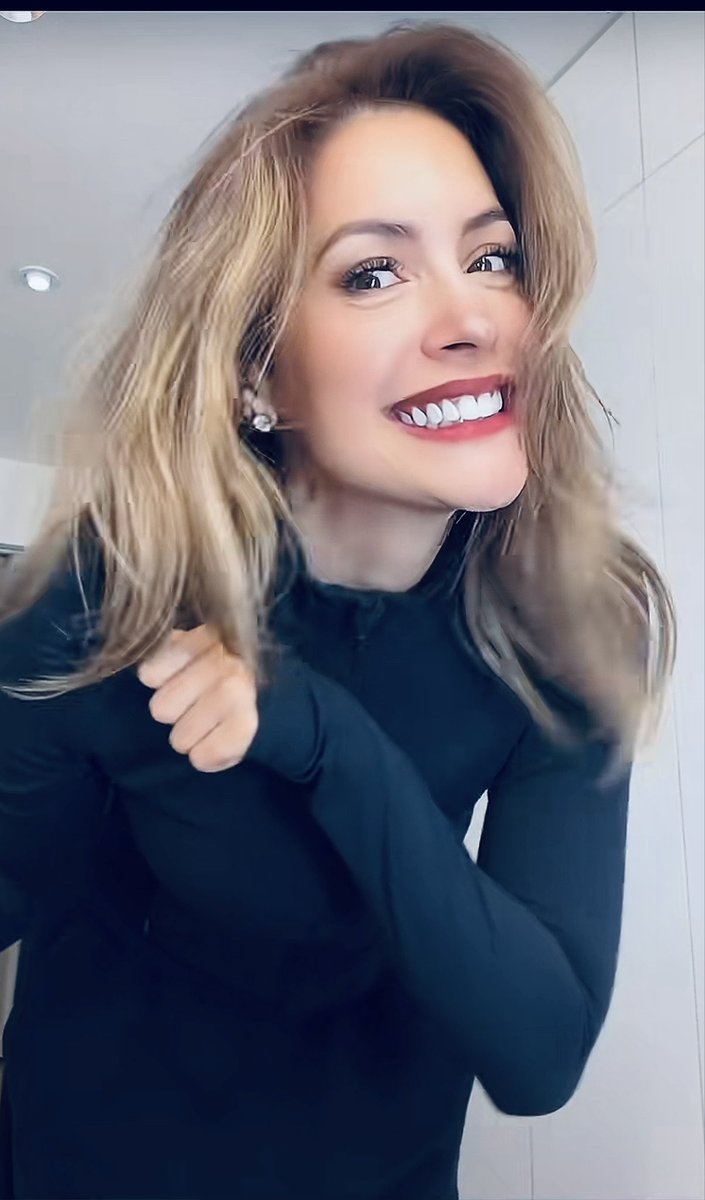 kcamy_ok's tweet photo. Esa Sonrisa😍 Que tengas un bonito Jueves bella @mmilettfigueroa ❤️‍🔥💖🫰🏻✨ https://t.co/hvNd5TxfoD