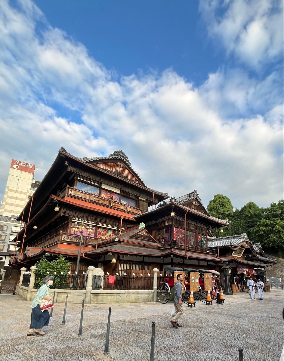 kenjynoufu's tweet photo. 今日は高知城見学、牧野富太郎植物園を観てから愛媛県松山市まで😁
155kmの移動中にトンネルが47個有りました🤪
初路面電車に乗って道後温泉♨️に。
温泉満喫して呑んでから帰り大満足です🤗 https://t.co/wgwfyYvghw