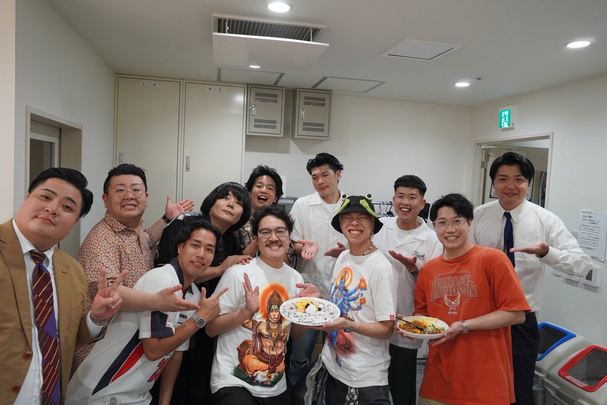 DotonboriT's tweet photo. 7月10日は2人の誕生日♪ ～田中ショータイム・橋本市民球場 生誕祭～

2人の誕生日が盛大に祝われました🎉
トークやカラオケ、誕生日プレゼントなど、バラエティに富んだコーナーでノリノリの公演になりました！

またのご来場をお待ちしております🎂 https://t.co/cMugn6i6cl