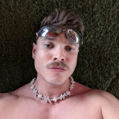 br3nno94's tweet photo. #NewProfilePic https://t.co/r5MzLspGCT