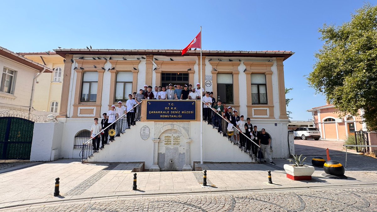 GSB_TurhalGM's tweet photo. Çanakkale gezimizi, tarihimizin izinde unutulmaz anılar ve güzel kazanımlarla tamamladık. 🇹🇷
Şanlı ecdadımızın emanetini yerinde görmenin gururunu yaşadık. Bu anlamlı yolculuğa katılan tüm gençlerimize teşekkür ediyor, yeni etkinliklerde buluşmayı diliyoruz.

#GSBGM https://t.co/FQddxiYC7f